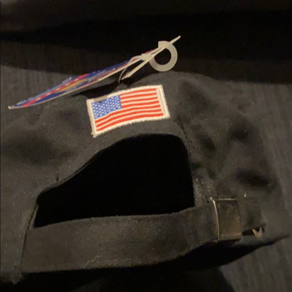 USA black hat with red, white and blue rhinestones - Picture 4 of 6